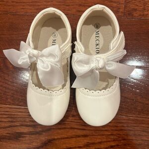 Toddler Mary Jane ballet flats- white size 10c